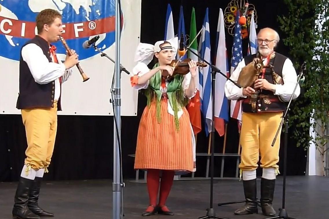 hudebni-nastroje-ze-sbirky-narodopisneho-muzea-plzenska