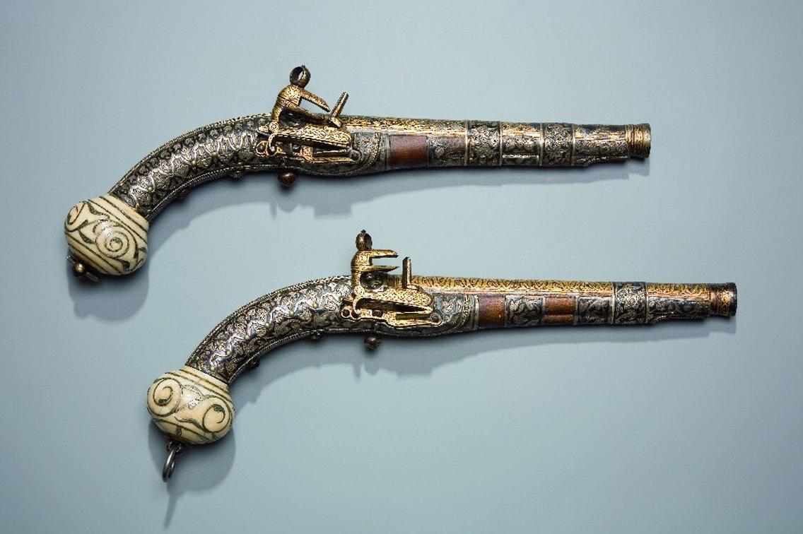 militaria