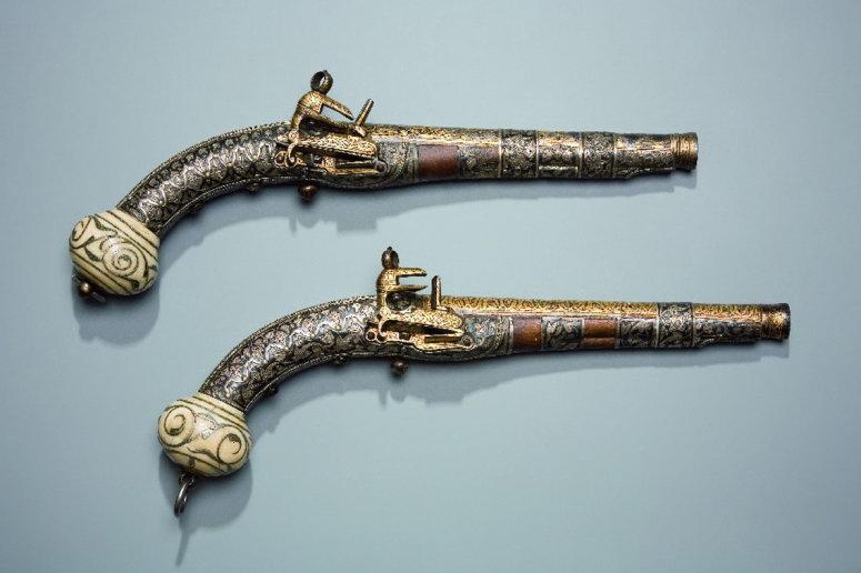 militaria