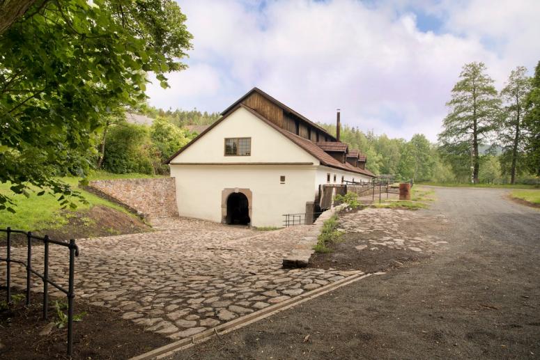 water-hammer-mill-at-dobriv